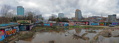 836509 Panorama van de Vrije Graffiti Plek Utrecht Centraal (terrein van het voormalige Expeditieknooppunt van PostNL ...